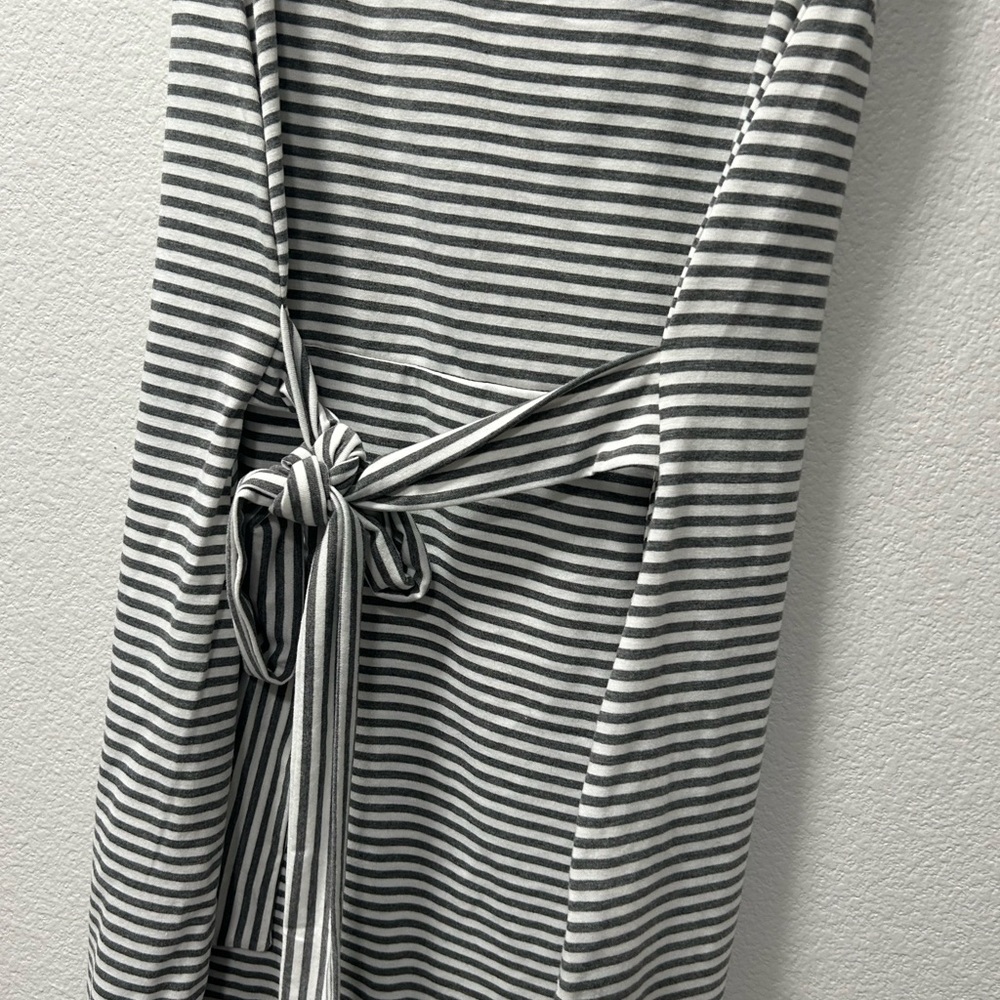 Striped dress - Picture 2 of 3